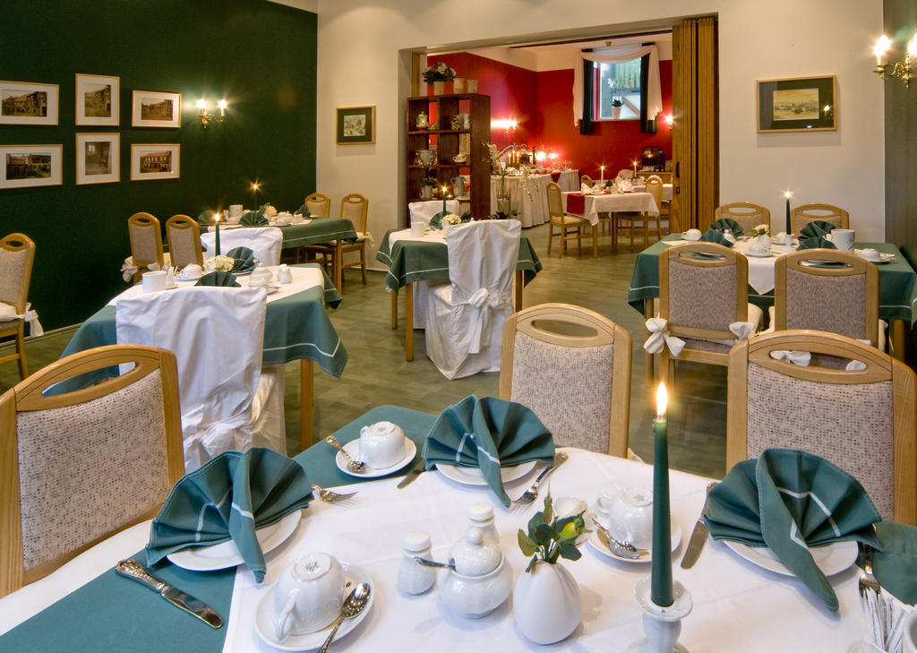 הלברשטאדט Hotel Am Grudenberg מראה חיצוני תמונה