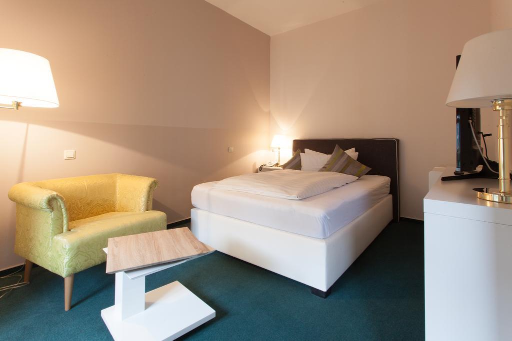 הלברשטאדט Hotel Am Grudenberg מראה חיצוני תמונה